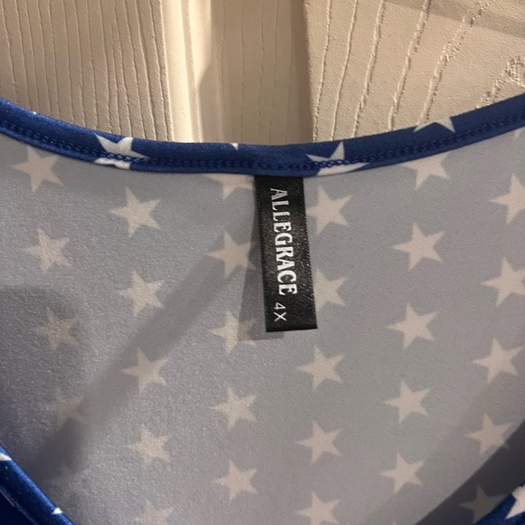 ALLEGRACE 4x top with American flag design - cut out shoulders - Picture 3 of 3